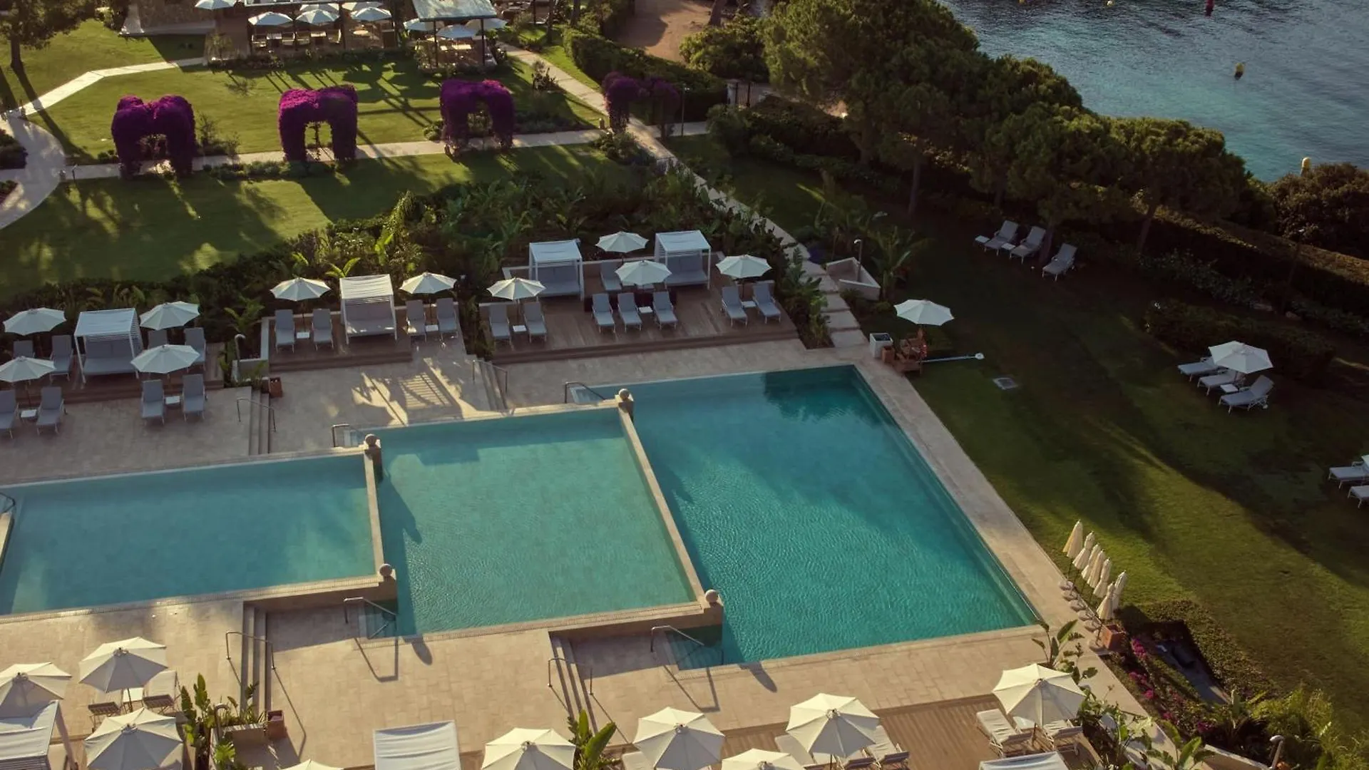 The St. Regis Mardavall Mallorca Resort Palma Nova  5*, Palma Nova (Mallorca)
