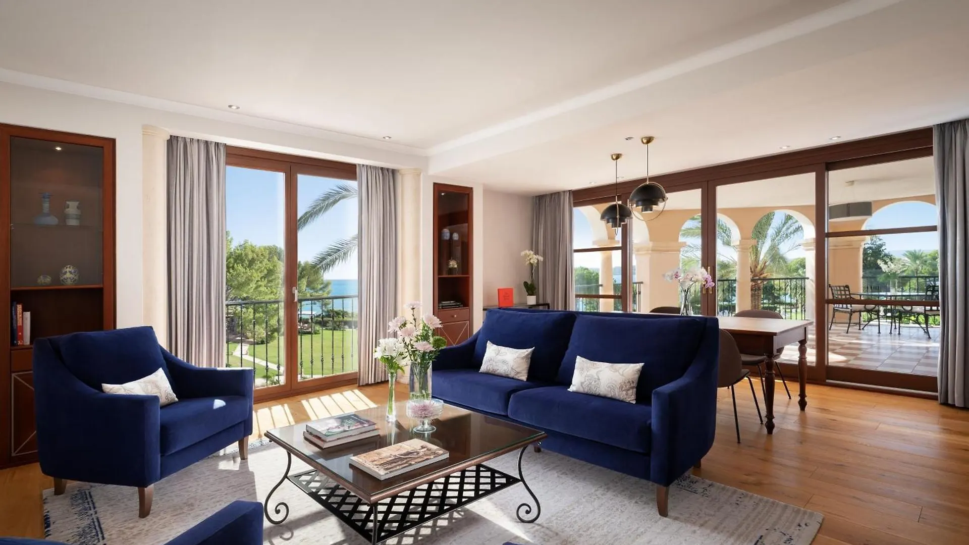 The St. Regis Mardavall Mallorca Resort Palma Nova  Hiszpania