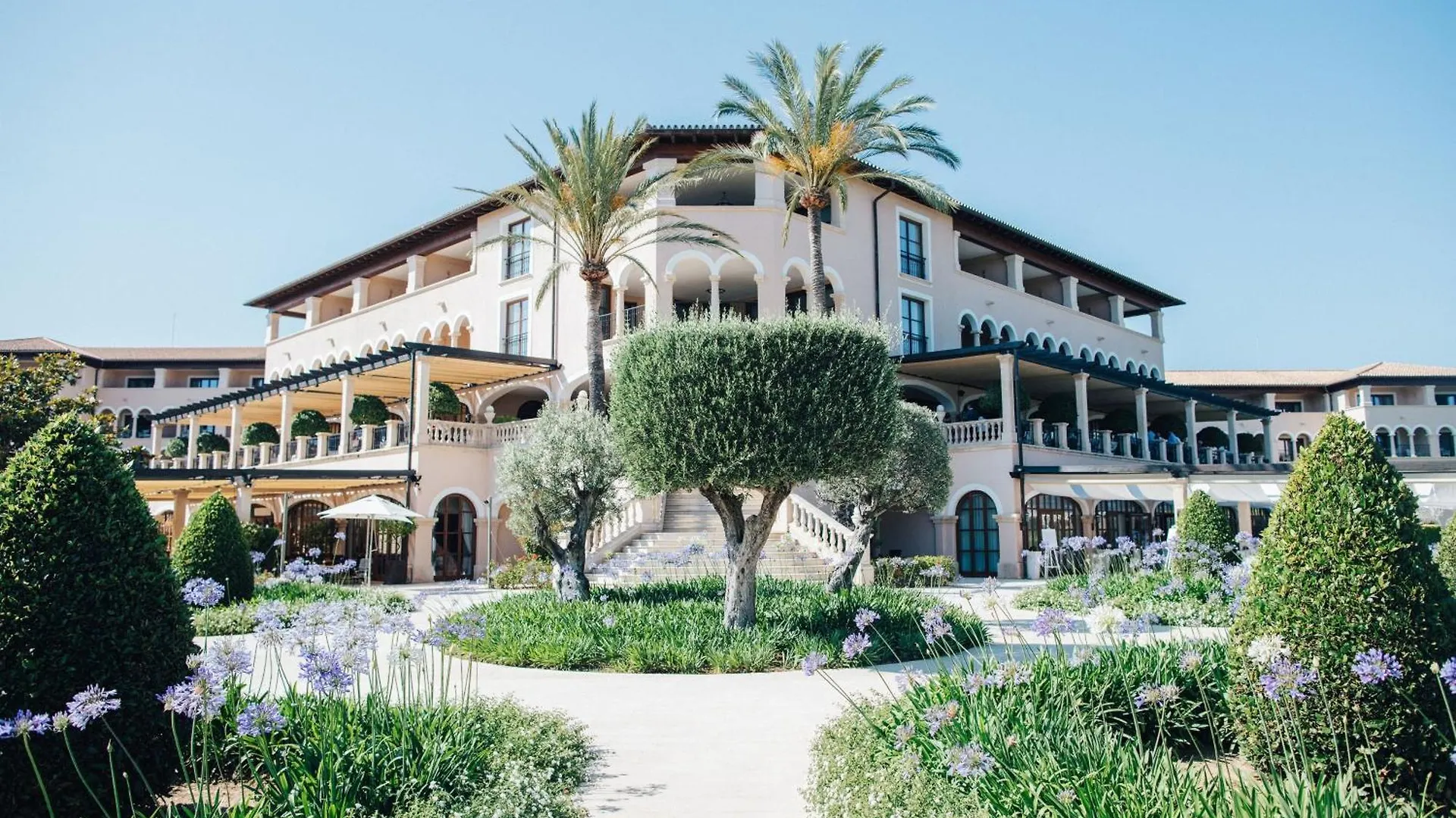 The St. Regis Mardavall Mallorca Resort Palma Nova