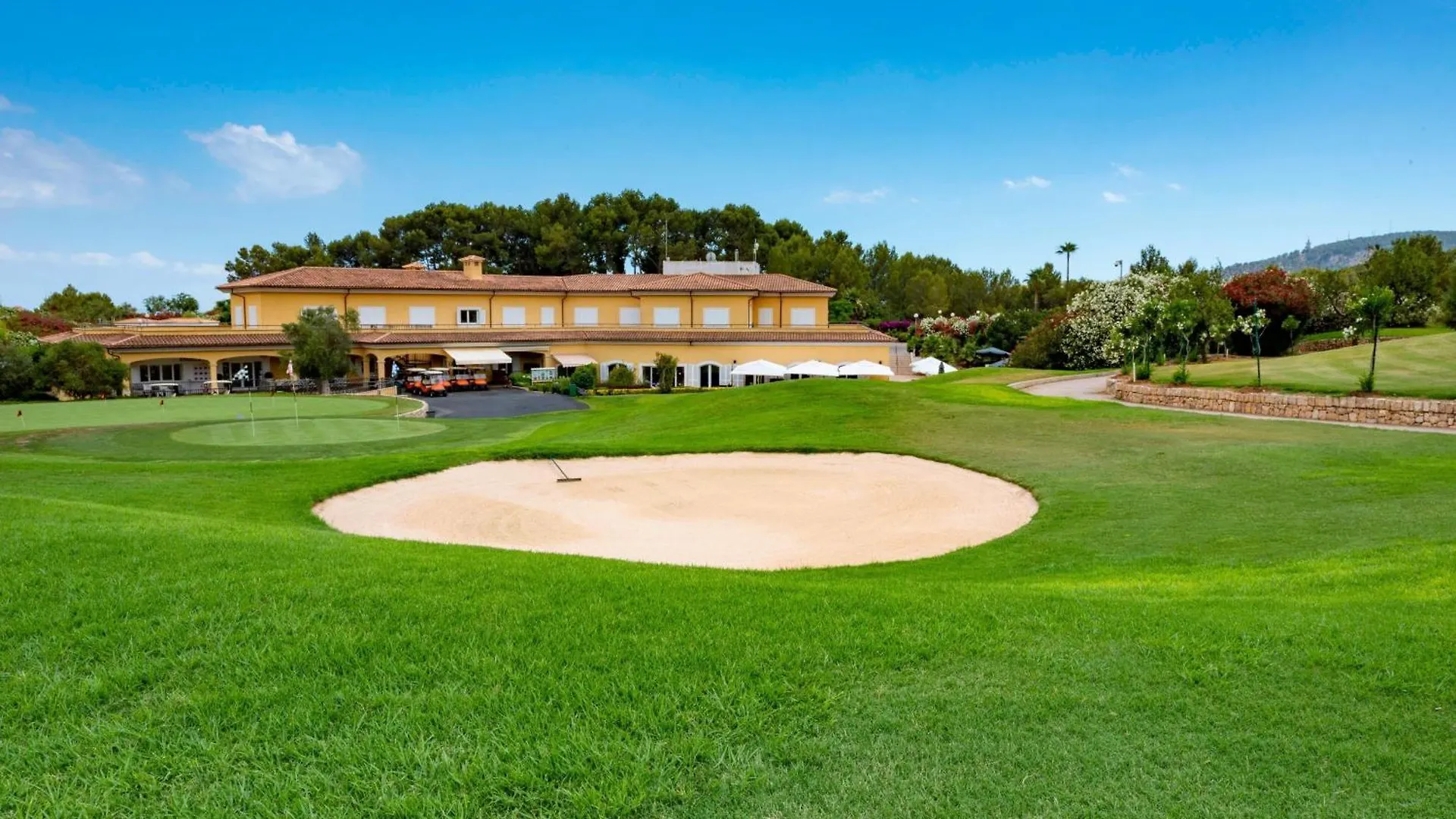 The St. Regis Mardavall Mallorca Resort Palma Nova  Hiszpania